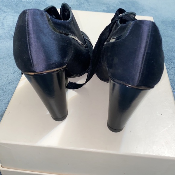 Heels - Picture 5 of 6